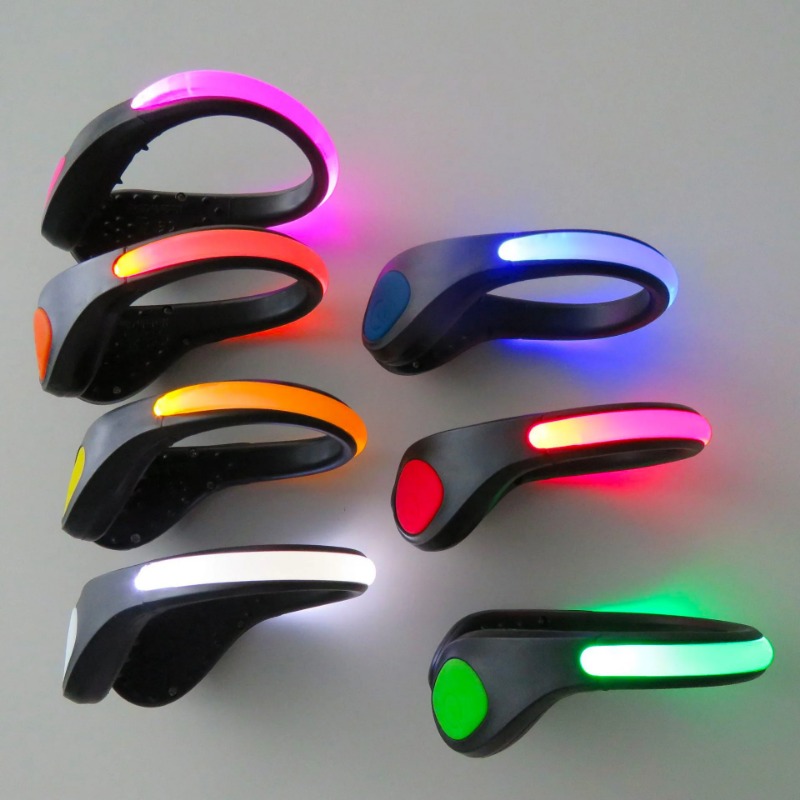 Nuova Luce a Clip per Scarpe L - Running Gear Lights recensione e prezzo